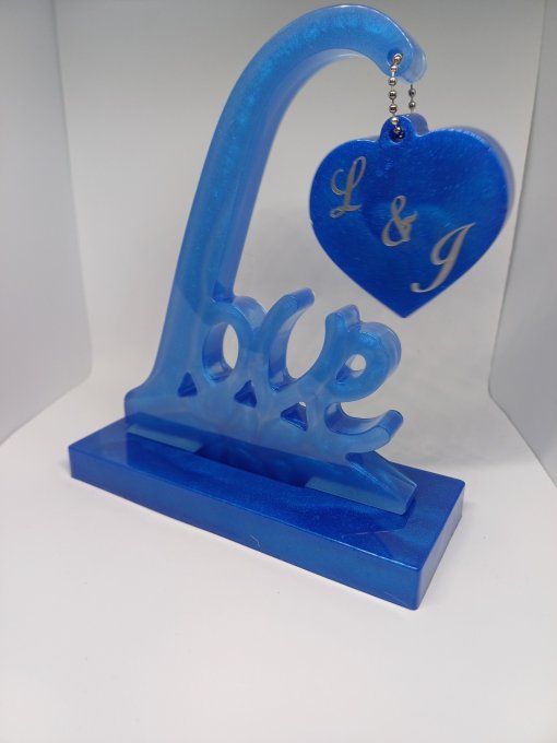 Love avec un cœur suspendu