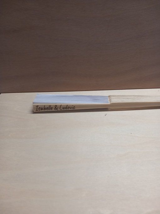 Gravure sur éventail