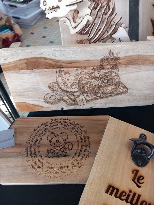 Gravure sur planche à découpé